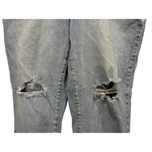 Universal Thread Womens High Rise 90s Slim Distressed Light Wash Jeans Size 17/R - Picture 3 of 8
